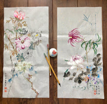 Load image into Gallery viewer, Sending You Love, Original Chinese Painting on gold flake Xuan Rice Paper, Painted in Brighton